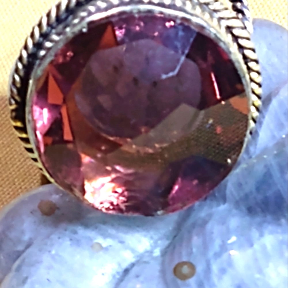 *RARE* PINK AMETHYST STERLING RING.(1") BIG!/SIZE 7/ MEANING BELOW!-(R-10096442)